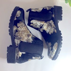 DONATED 🖤🧡💛 Shoe Republic LA - Black Boots